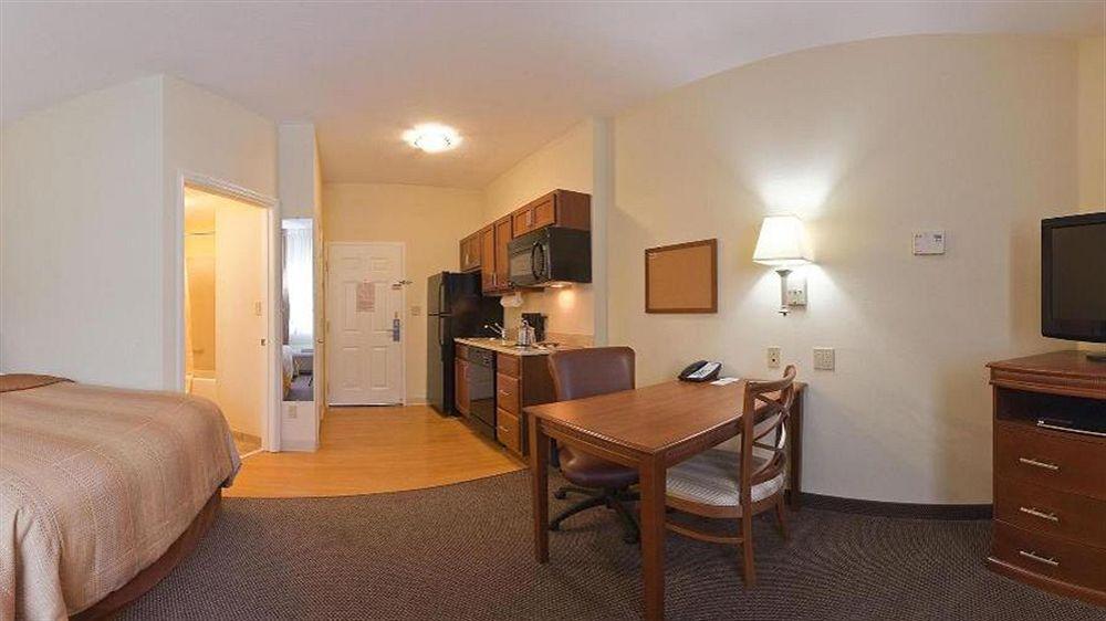 Candlewood Suites Fort Myers/Sanibel Gateway By Ihg Eksteriør billede