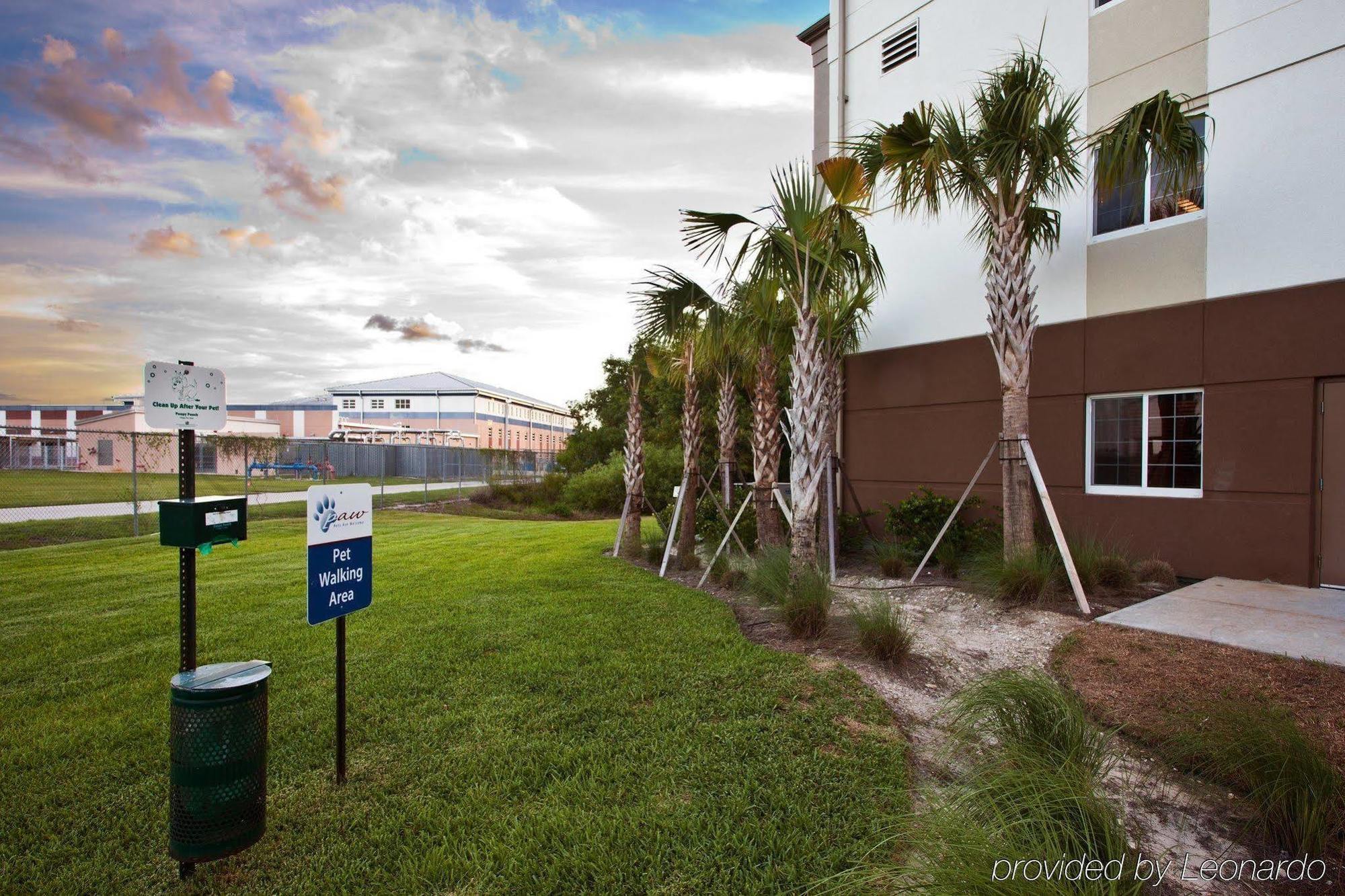 Candlewood Suites Fort Myers/Sanibel Gateway By Ihg Interiør billede